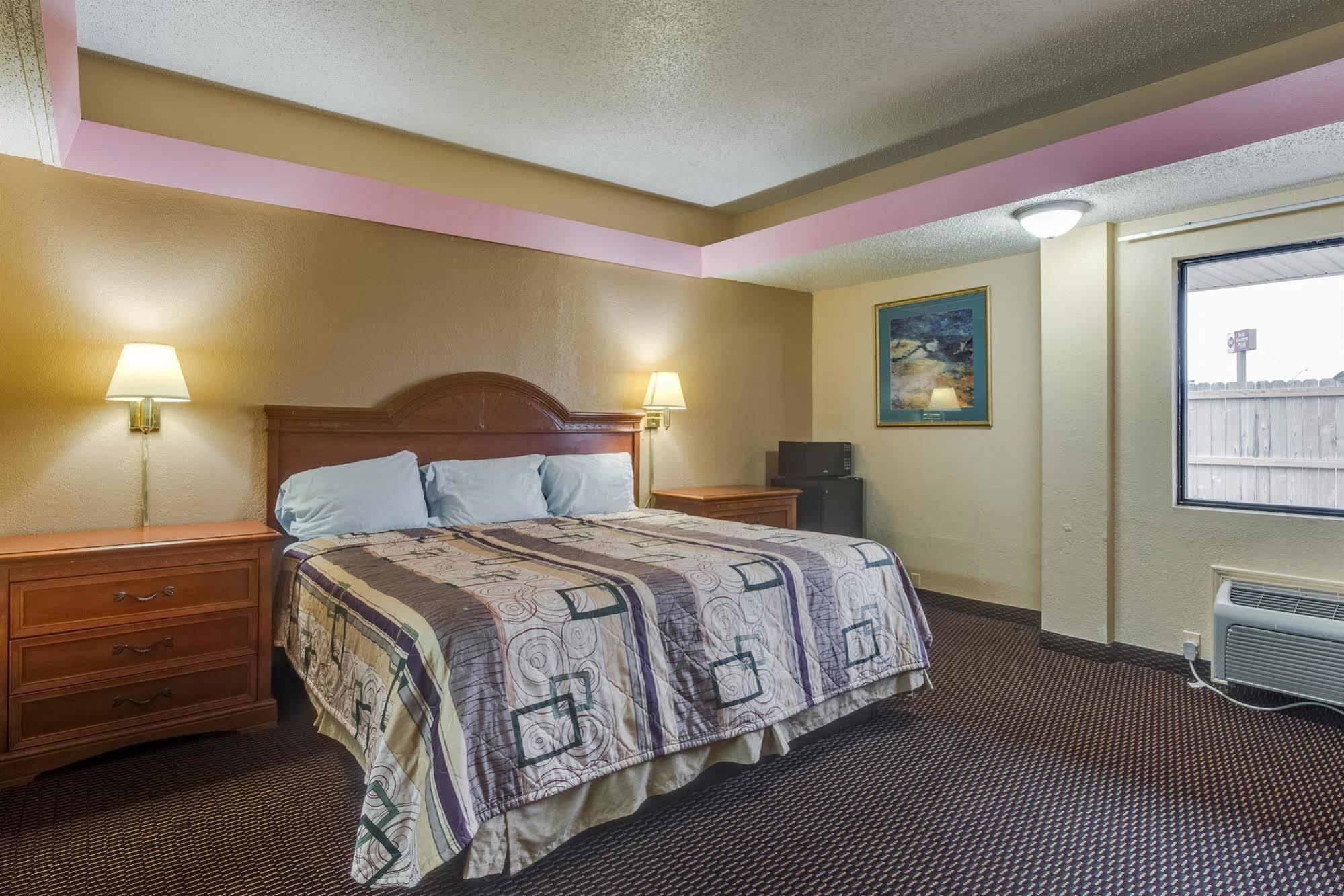 Travelers Inn מידווסט סיטי מראה חיצוני תמונה