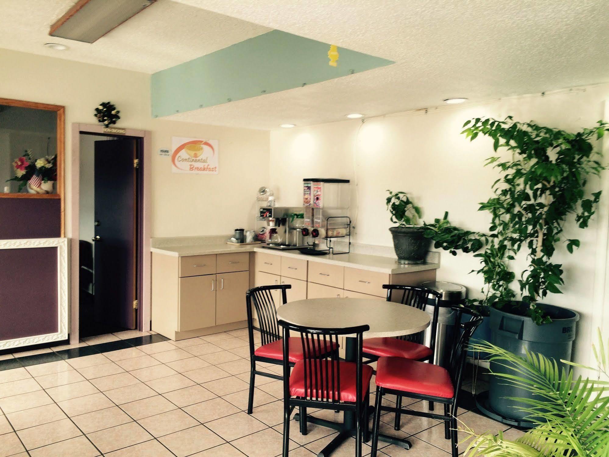 Travelers Inn מידווסט סיטי מראה חיצוני תמונה