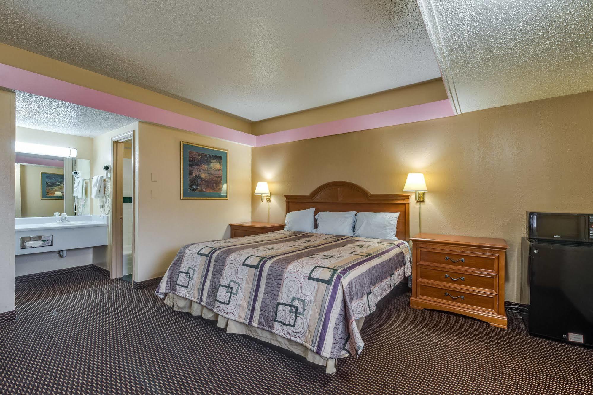 Travelers Inn מידווסט סיטי מראה חיצוני תמונה