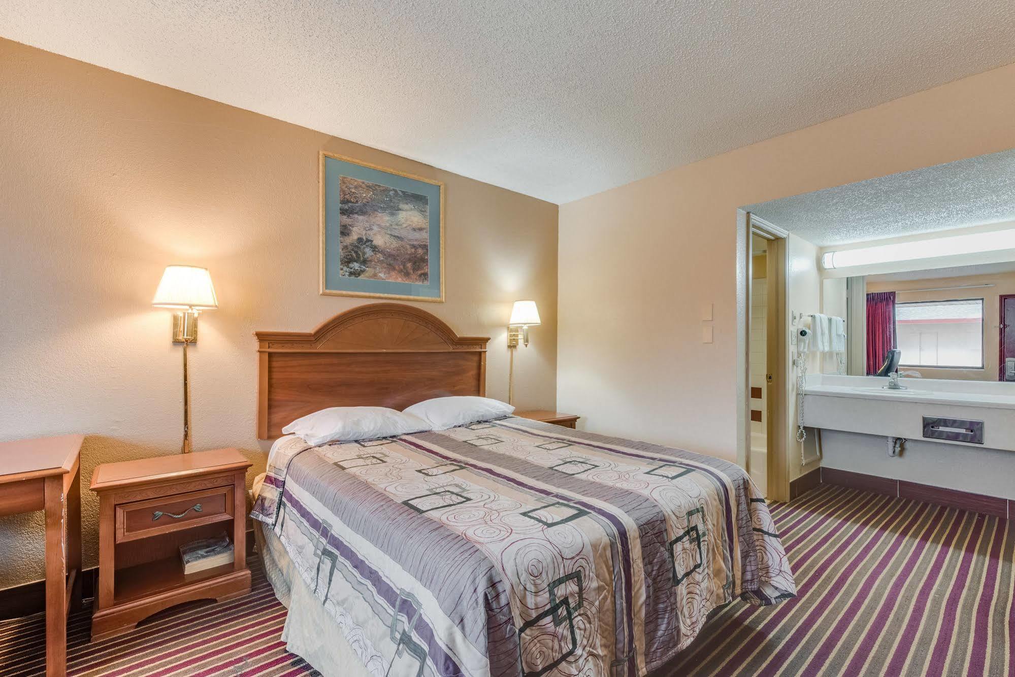 Travelers Inn מידווסט סיטי מראה חיצוני תמונה